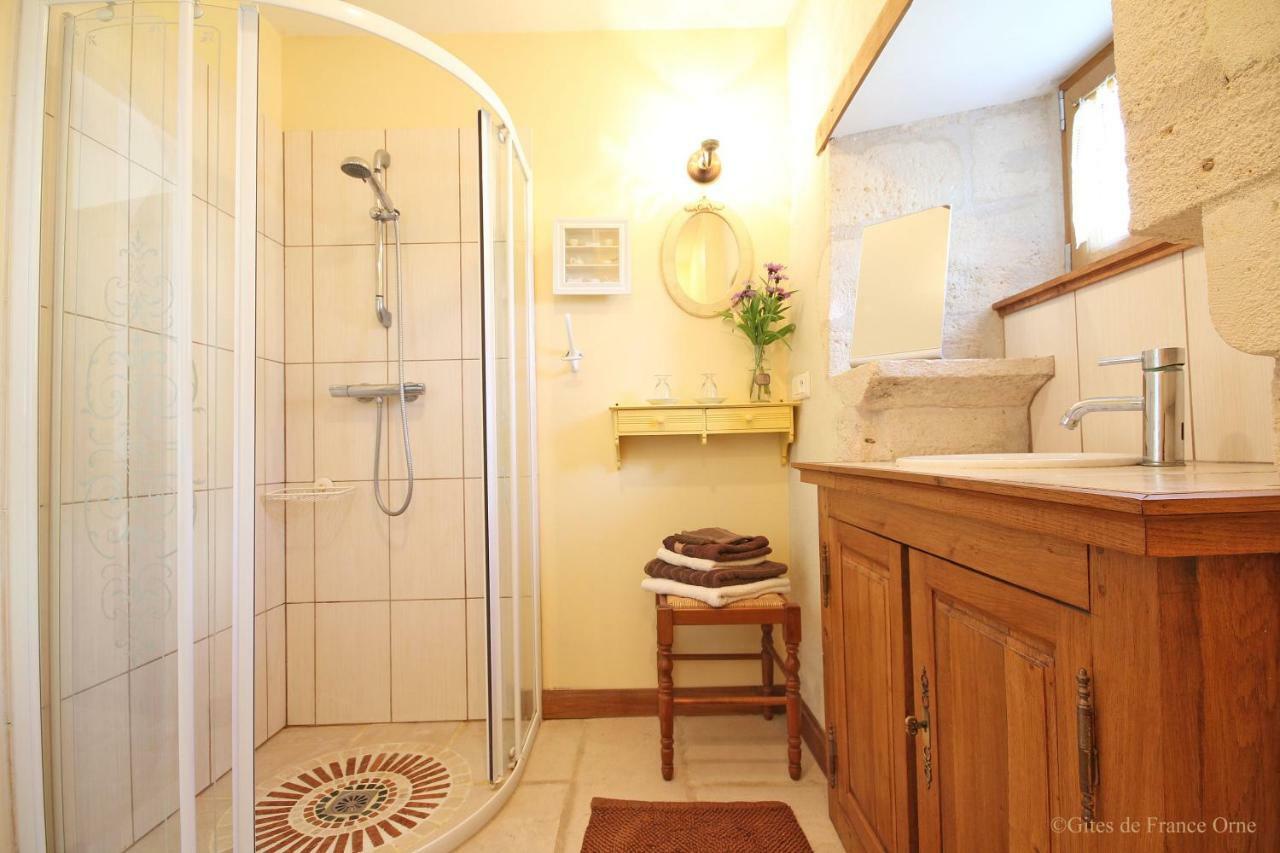 Manoir De Coulandon Hotel Argentan Bagian luar foto