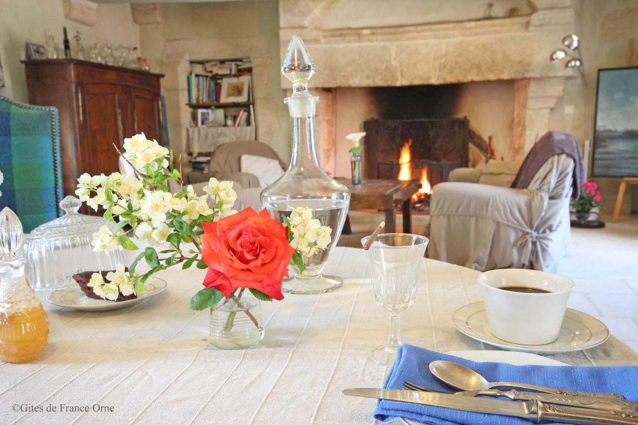 Manoir De Coulandon Hotel Argentan Bagian luar foto